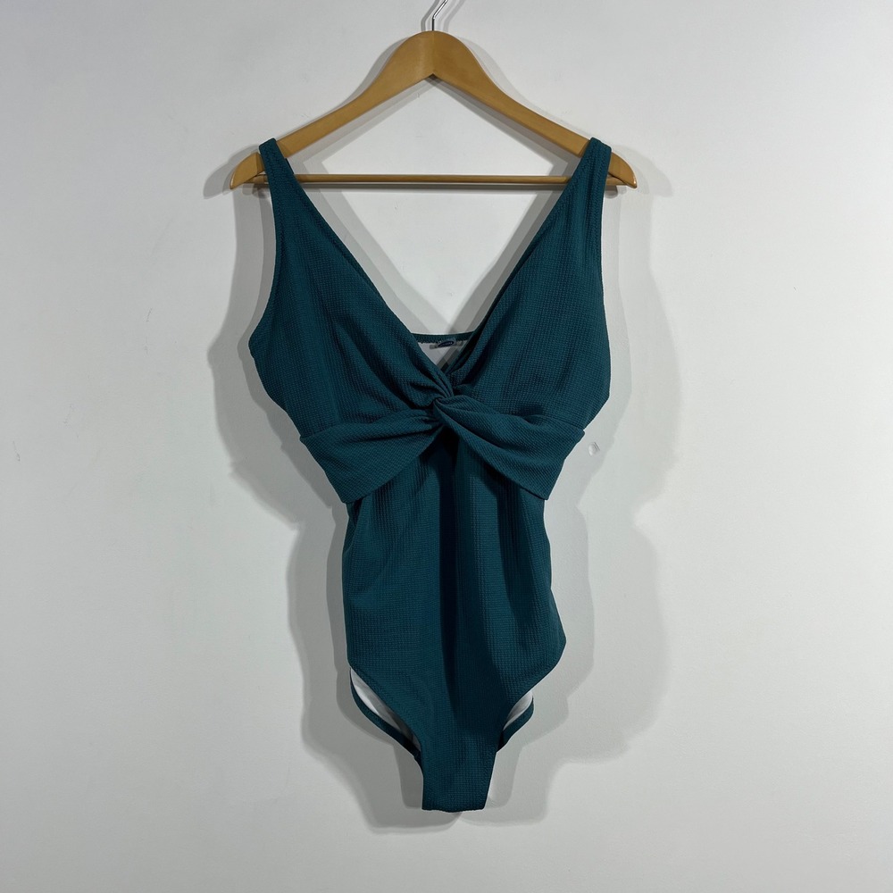 Old‎ Navy Resort Beachy Textured Waffle Knit Twist Front One Piece Swimsuit XL